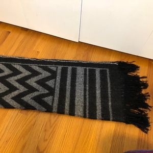 Very warm blanket scarf